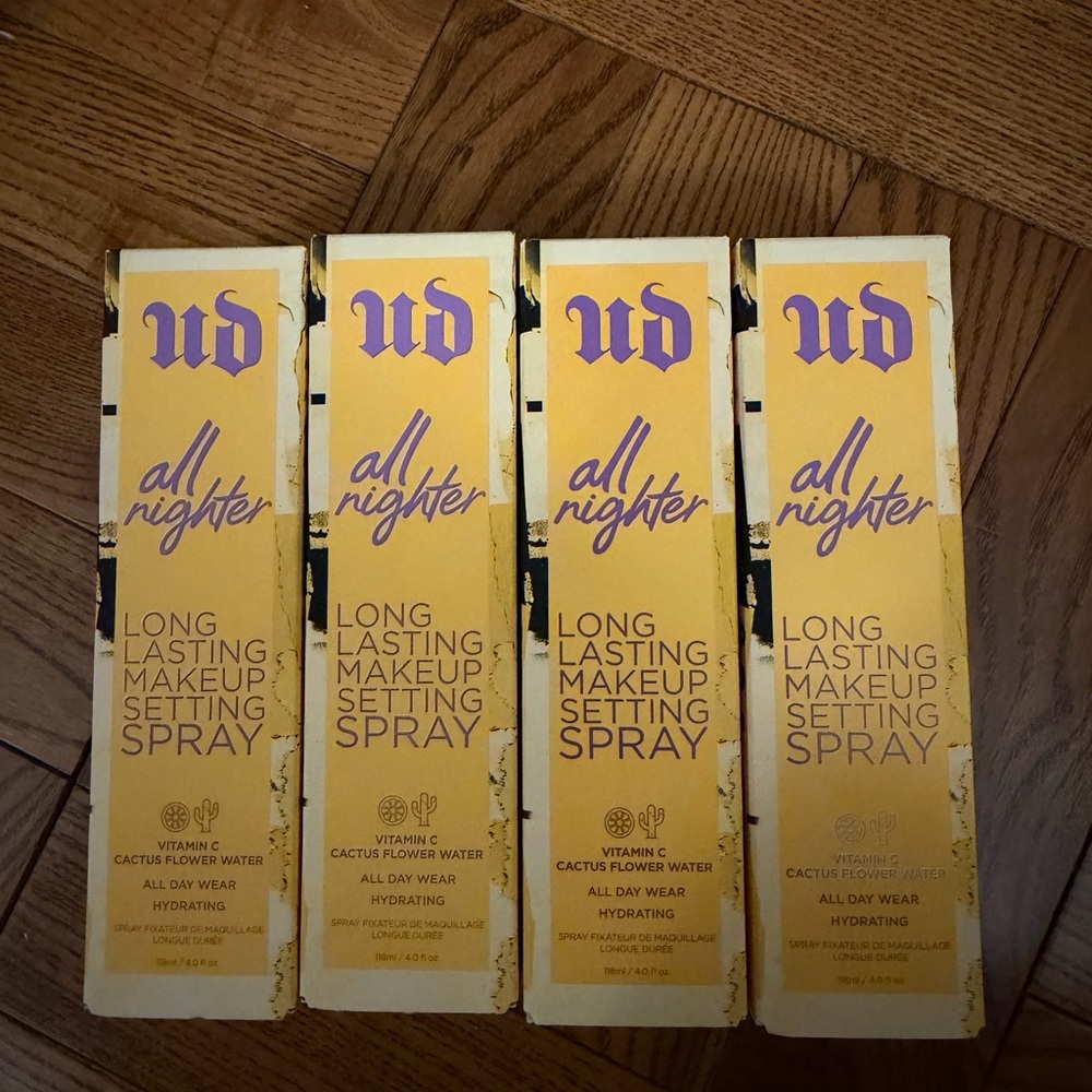 Urban Decay All Nighter Makeup Setting Spray - Vitamin C and Cactus Flower Water